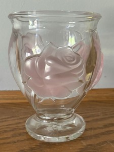 lot 203 image: Lovely Rose Motif Glass Vase