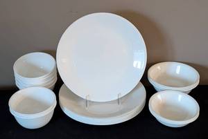 lot 144 image: Assorted White Corelle Dishes