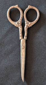 lot 148 image: Vintage Sterling Silver Handled Scissors