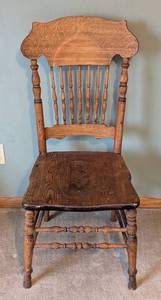 lot 81 image: Vintage Pressed Back Side Chair