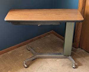 lot 44 image: Adjustable Rolling Table