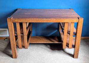 lot 17 image: Vintage Mission Style Oak Writing Desk