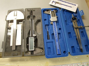 lot 62 image: Digital calipers EZ Cal & Shonsin,...
