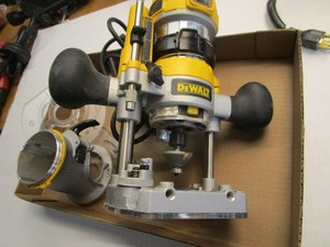 DeWalt plunge router DWP611, plunge...
