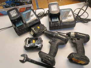 lot 119 image: Makita drills, chargers, batteries...