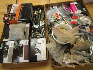 lot 147 image: Hardware drywall & lag screws...