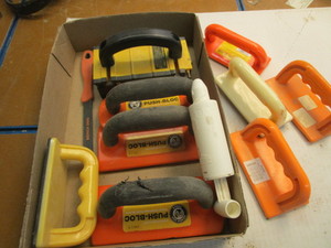 lot 166 image: Push blocks - nine with Gribber...