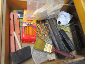 lot 175 image: Paint brushes, rolls wire, 3 hole p...