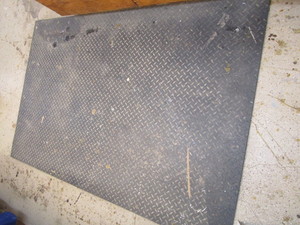lot 176 image: Rubber mat, 48 x 72 diamond tread...