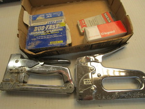 lot 195 image: Tack staplers - Arrow & Swingline, ...