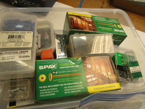 lot 214 image: Hardware mostly screws, some nuts...