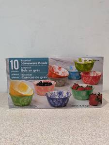 lot 15 image: NEW BOTANICAL STONEWARE BOWLS 10 - PIECE SET