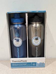 lot 32 image: THERMOFLASK SET OF 2