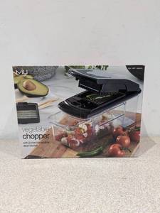 lot 49 image: MIU VEGETABLE CHOPPER