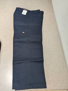 lot 71 image: NEW DICKIES WORKWEAR 3030 PANTS (NAVY)