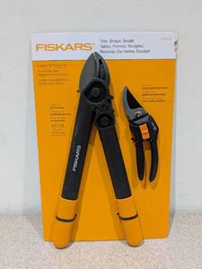 lot 107 image: NEW FISKARS LOPPER & PRUNER SET