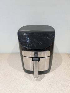 lot 114 image: GOURMIA AIR FRYER