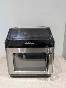 lot 115 image: SUR LA TABLE AIR FRYER