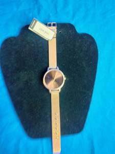 lot 100 image: Timex Metropolitan S 36mm Smartwatch