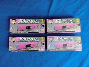 lot 112 image: 4 New Streetwise Mini SMACK 20,000,000 Stun Guns, Pink