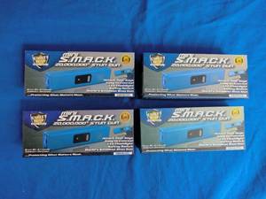 lot 117 image: 4 New Streetwise Mini SMACK 20,000,000 Stun Guns, Blue