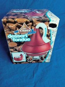 lot 115 image: Hersheys Kisses Dessert Fondue Set