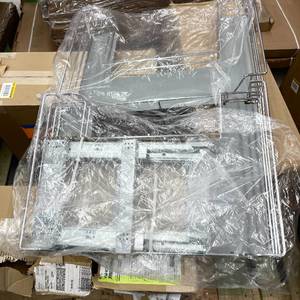 lot 134 image: Thomasville Pull Out Rack 6352004160