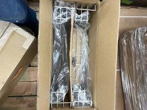 lot 136 image: Thomasville Pull Out Rack 6352004162
