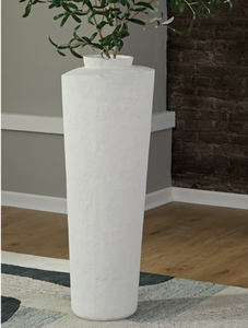 lot 274 image: Ashley Flurinworth Floor Vase A2000769