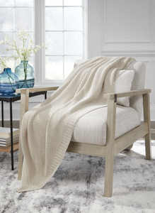 lot 291 image: Ashley Gayelery 100% Cotton Throw Blankets A1001084 (3 pieces) Sand