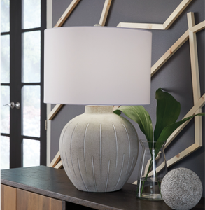 Ashley Calbert Table Lamp & Shade L235824