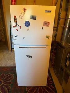 Used Magic Chef Refrigerator-Freezer Combo