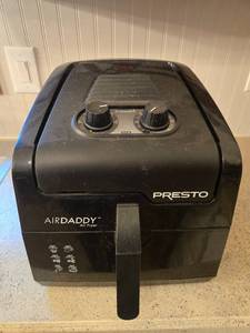 lot 70 image: Presto AirDaddy Air Fryer