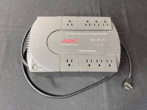 lot 87 image: Used APC Back-UPS ES 725 Battery Backup and Surge Protector