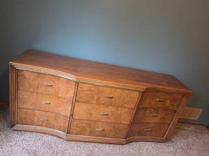 lot 129 image: COOL Mid-Century Modern 9-Drawer Dresser