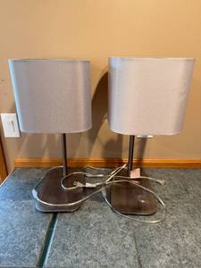 lot 147 image: Set of 2 Modern Table Lamps with Silver Base and Fabric Shade