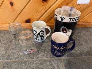 lot 156 image: Assorted Collection of Mugs and Glass Jars