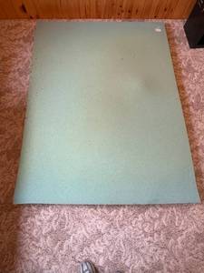 lot 188 image: Large Green Foam Mat 6.8 x 5