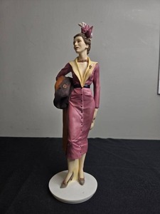 lot 21 image: Royal Doulton Classique Collection Simone Figurine