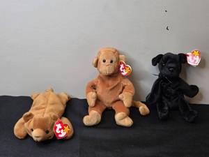 lot 25 image: Set of 3 Ty Beanie Babies Cubbie, Luke & Bongo
