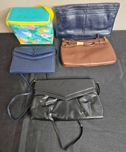 lot 55 image: Collection of 5 Womens Clutches and Shoulder Bags