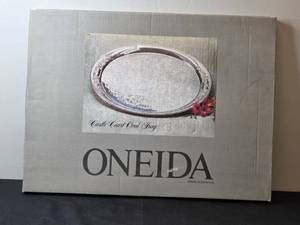 lot 57 image: Oneida Castle Court Oval Tray in Original Box