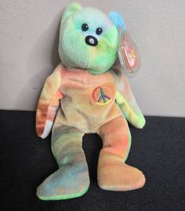 lot 66 image: Vintage Ty Beanie Baby Peace Bear 1996