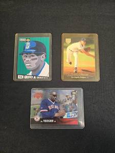 lot 116 image: Set of 3 Baseball Trading Cards Ken Griffey Jr., Darren Dreifort, Mo Vaughn