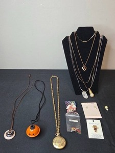lot 181 image: Assorted Jewelry Collection Earrings, Tie Pins, Necklaces, and Brooches