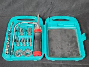 lot 225 image: Tool Source Multi-Bit Screwdriver Set with Magnetic Attachment