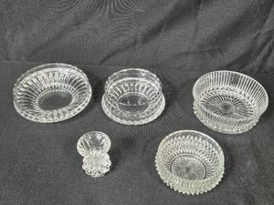 lot 232 image: Assorted Clear Glass Serving Dish Collection