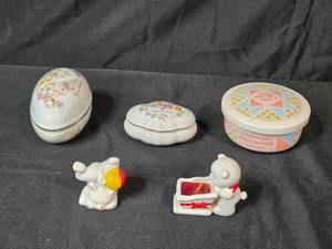 lot 239 image: Lot of Decorative Porcelain Trinket Boxes and Figurines