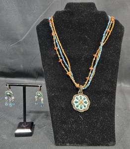 lot 258 image: Handcrafted Beaded Necklace and Earring Set with Floral Pendant