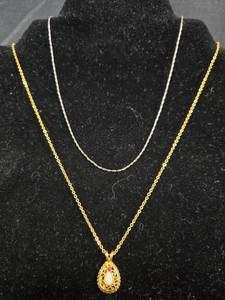 lot 259 image: Collection of Assorted Costume Necklaces
